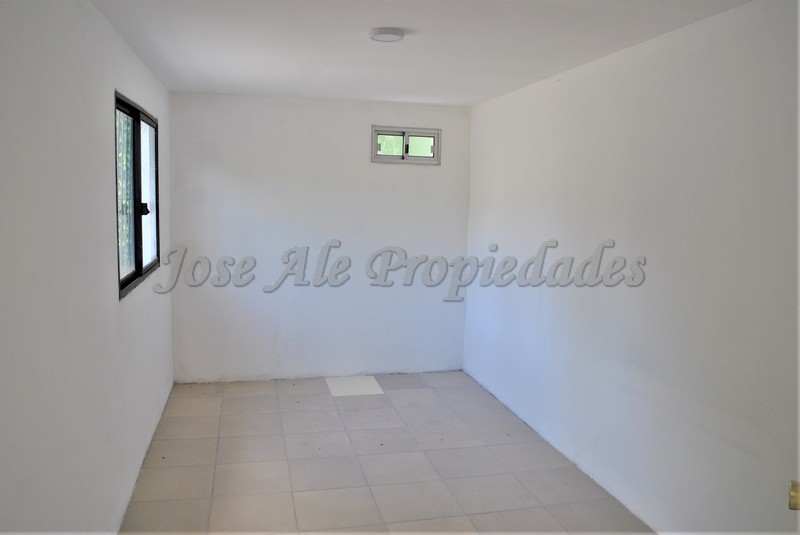 Imagen 5 de Local comercial sobre Av. Aparicio Saravia, en inmejorable y  estratégica zona comercial de gran movimiento.