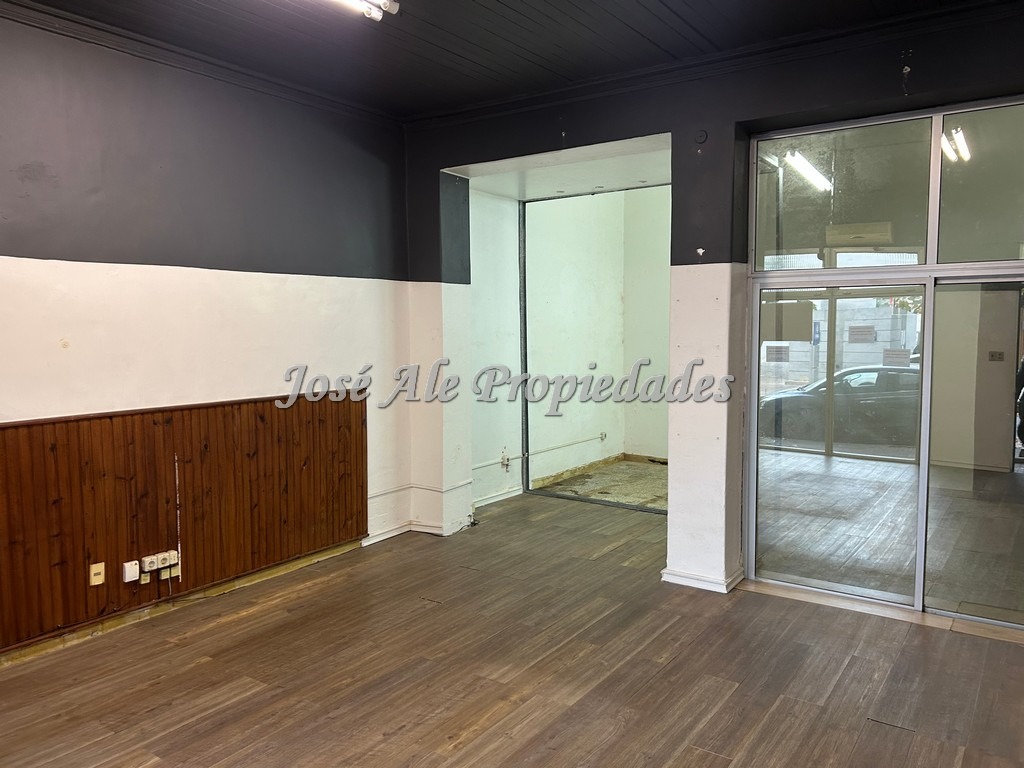 Imagen 7 de Local Comercial en estratégico punto, se encuentra a metros de la Av. Principal Gral Flores, en Colonia del Sacramento.