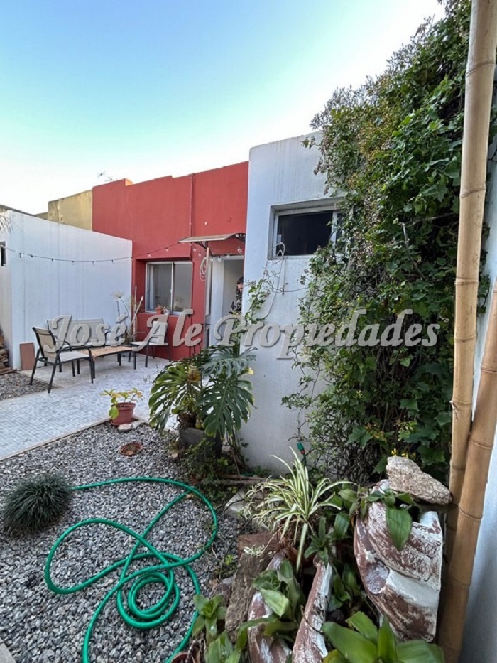 Imagen 10 de Posada en excelente ubicación, a pasos de la Rambla Costanera y a metros del centro de la ciudad de Colonia.