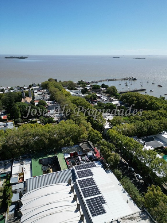 Imagen 1 de PARA INVERSORES  Único predio ubicado en el centro de la ciudad de Colonia del Sacramento.