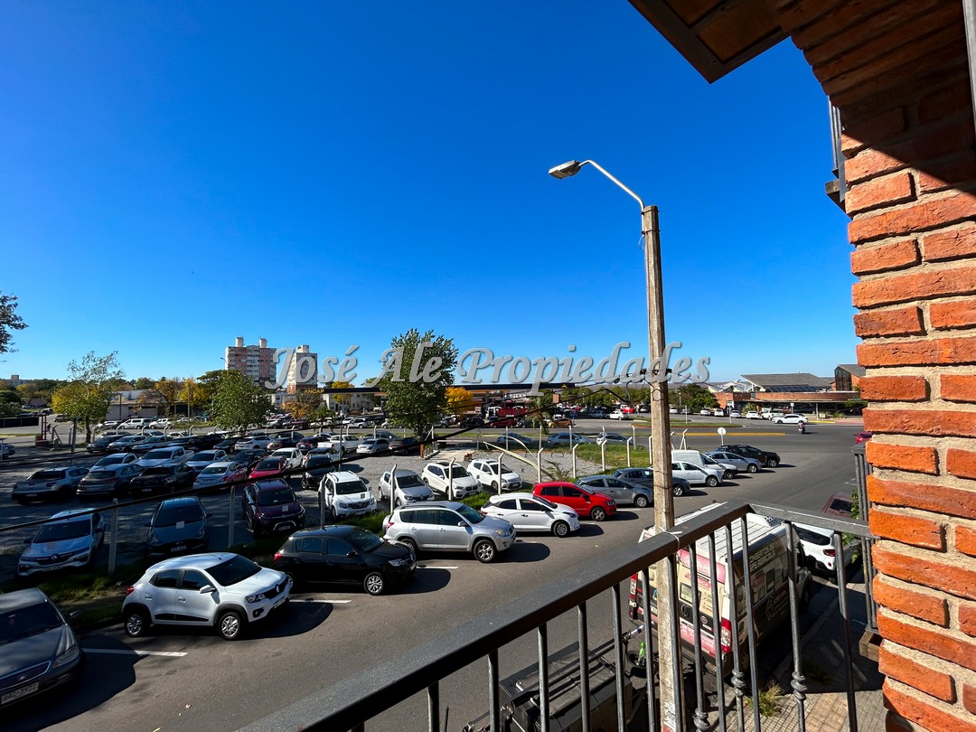 Imagen 8 de Hermoso hotel céntrico ubicado sobre avenida principal a 2 cuadras del Puerto Comercial y a 1 de la Terminal de Ómnibus.