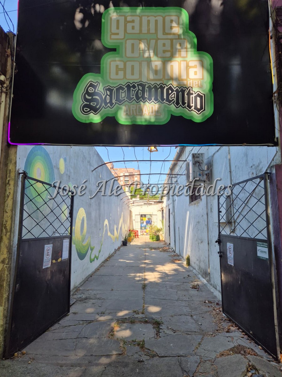 Imagen 9 de Llave de local de Carnicería, ubicada a metros de Av Principal Gral Flores, Colonia.