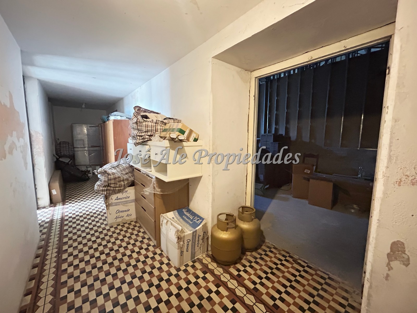 Imagen 4 de ¡Oportunidad de inversión! Increíble local comercial ubicado en el centro de la ciudad de Colonia.