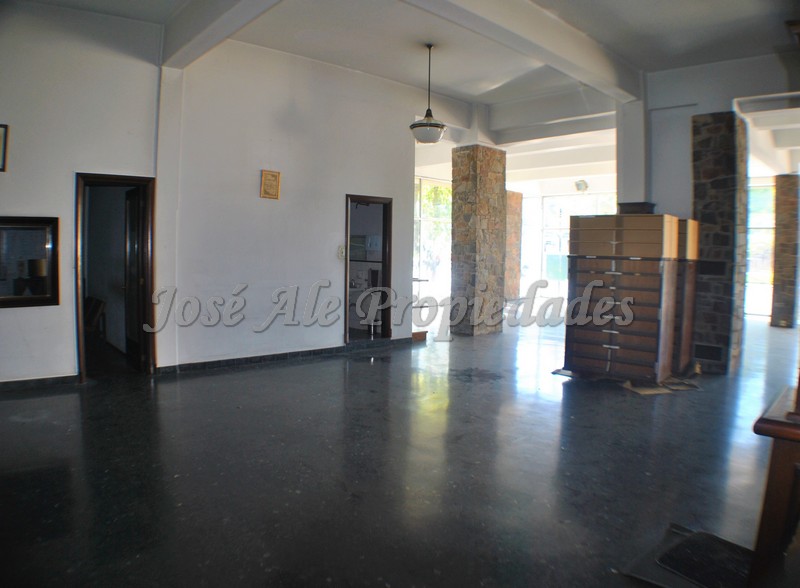 Imagen 2 de Local Comercial en Esquina Estratégica