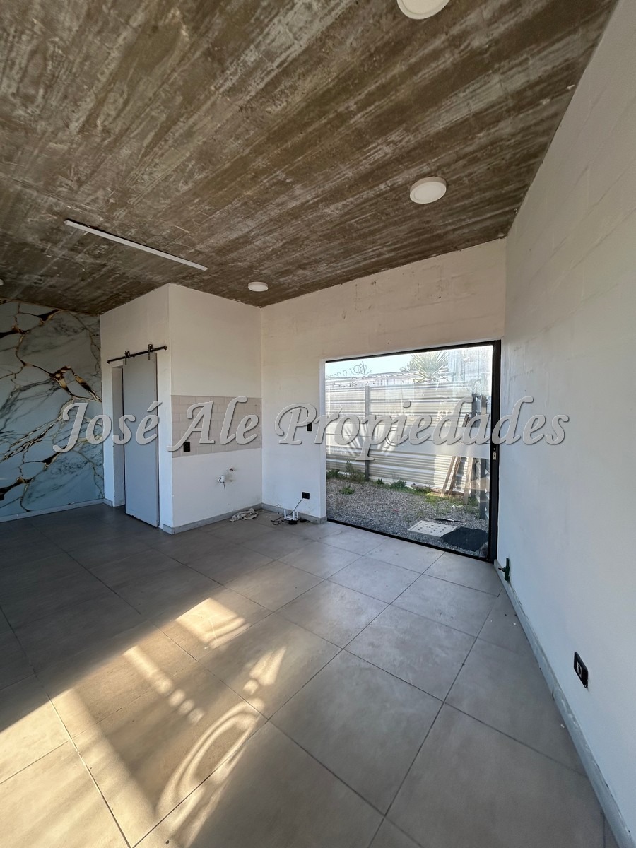 Imagen 7 de EN ALQUILER Local comercial frente a Plaza Nimo, junto al Super Magico, sobre Av F. J. Carballo, en el General, Colonia. Complejo Grido Q! Mapfre