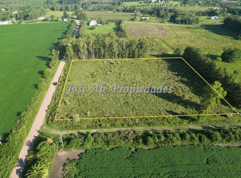 EN VENTA Hermosa hectárea, se encuentra ubicada a 200m de la Ruta Nacional nº1, a la altura del Embarcadero de Riachuelo.