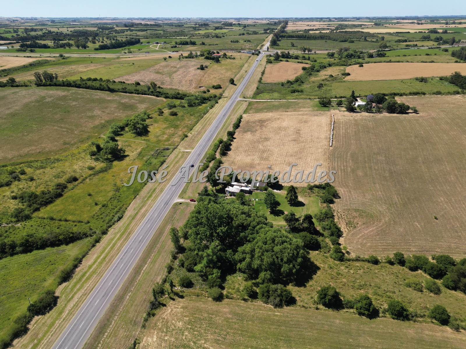 Imagen 8 de Campo de 4HAS y 8.322m, con casa de 3 dormitorios ubicado entre Ruta N°1 y Juan Lacaze, Colonia.