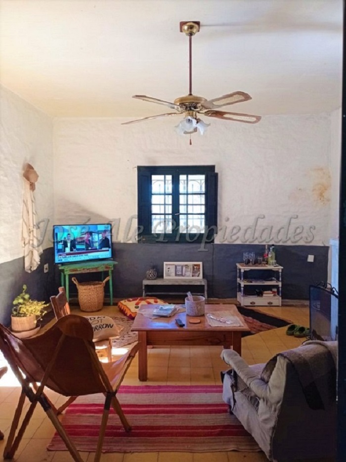 Imagen 5 de Chacra sobre ruta 21 a pocos minutos de la ciudad de colonia y a solo 4 km del nuevo supermercado El Dorado.