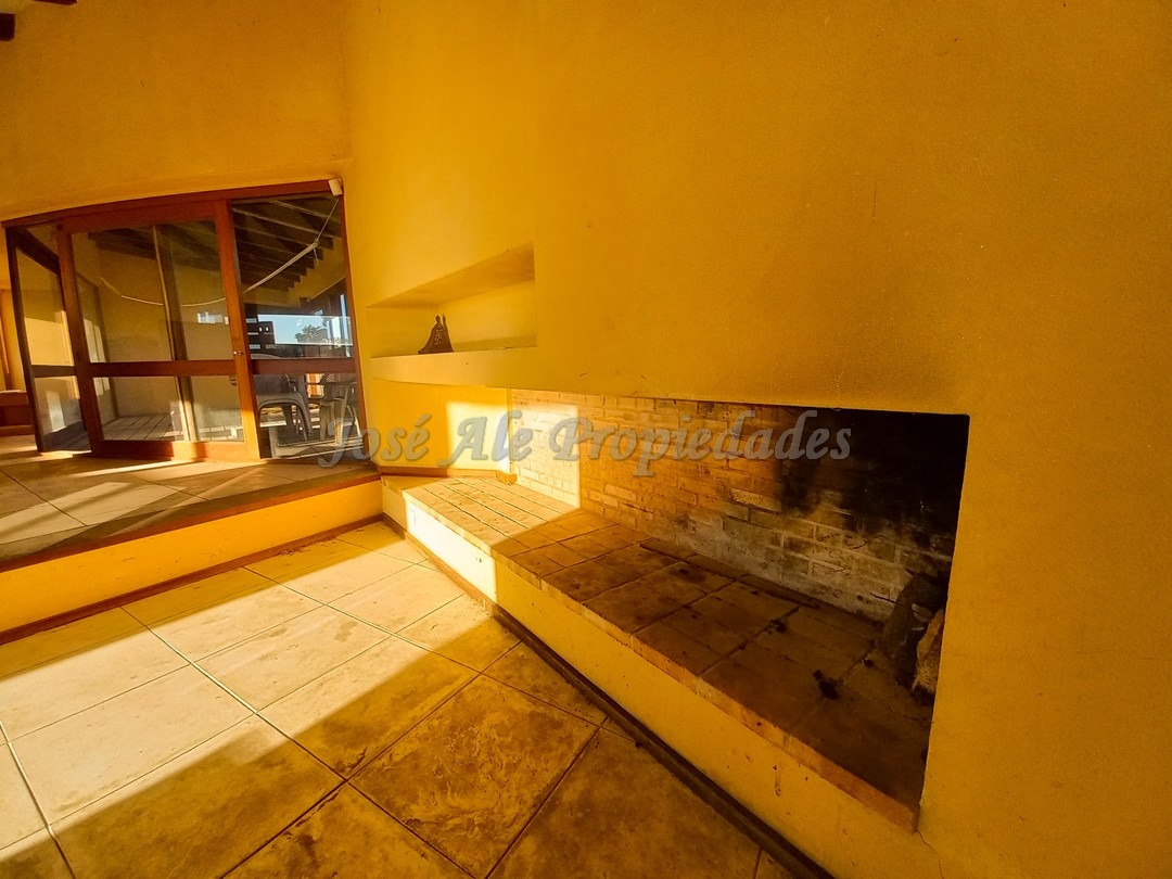 Imagen 5 de Una chacra desde donde podemos apreciar el horizonte y donde se juntan el agua y el cielo.