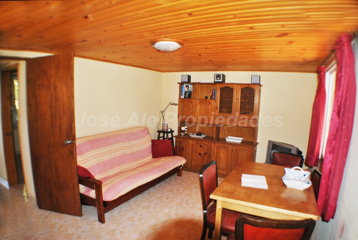 Imagen 5 de Se trata de 5 has a minutos del centro de Colonia, dispone de dos propiedades.