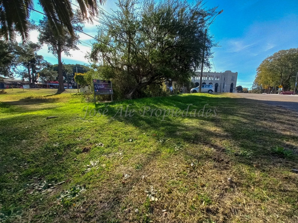Imagen 2 de Espectacular terreno de 275 m2 a pocos metros de un monumento histórico de la ciudad de colonia.