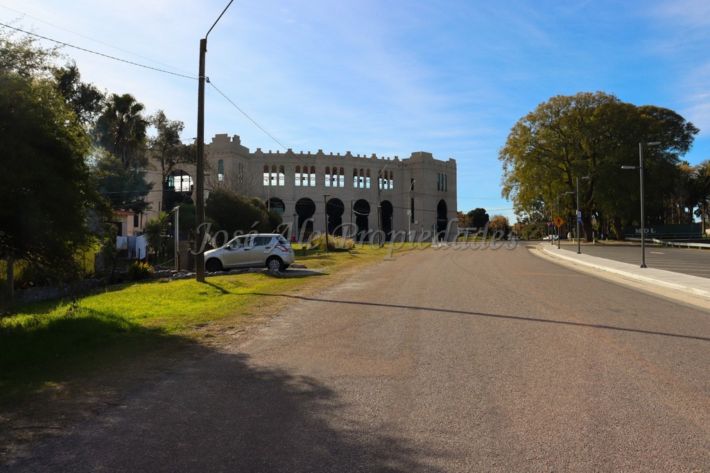 Imagen 7 de Espectacular terreno de 275 m2 a pocos metros de un monumento histórico de la ciudad de colonia.