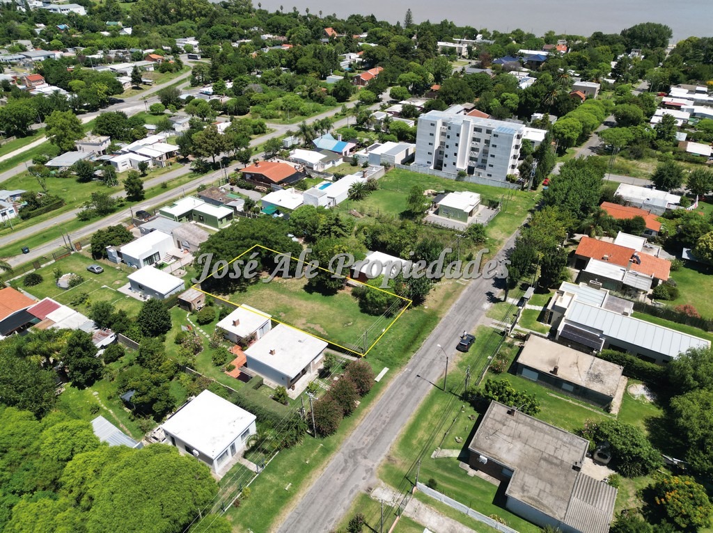 Imagen 4 de Terreno ubicado en el Real de San Carlos sobre calle Eduardo Fabini, Colonia del Sacramento.