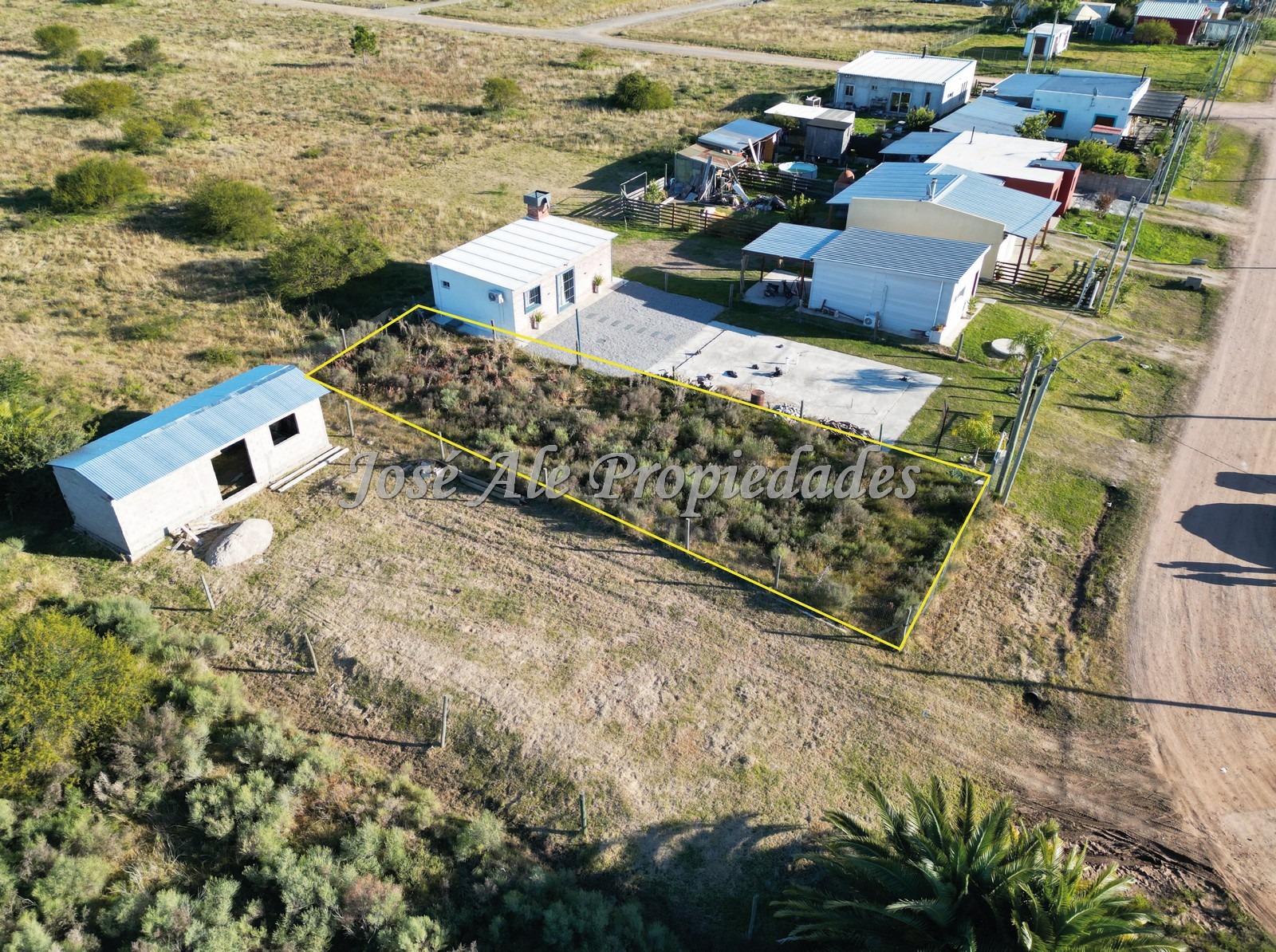 Imagen 5 de Terreno ubicado en Fraccionamiento el Calabrés a pocas cuadras de la playa, Colonia.