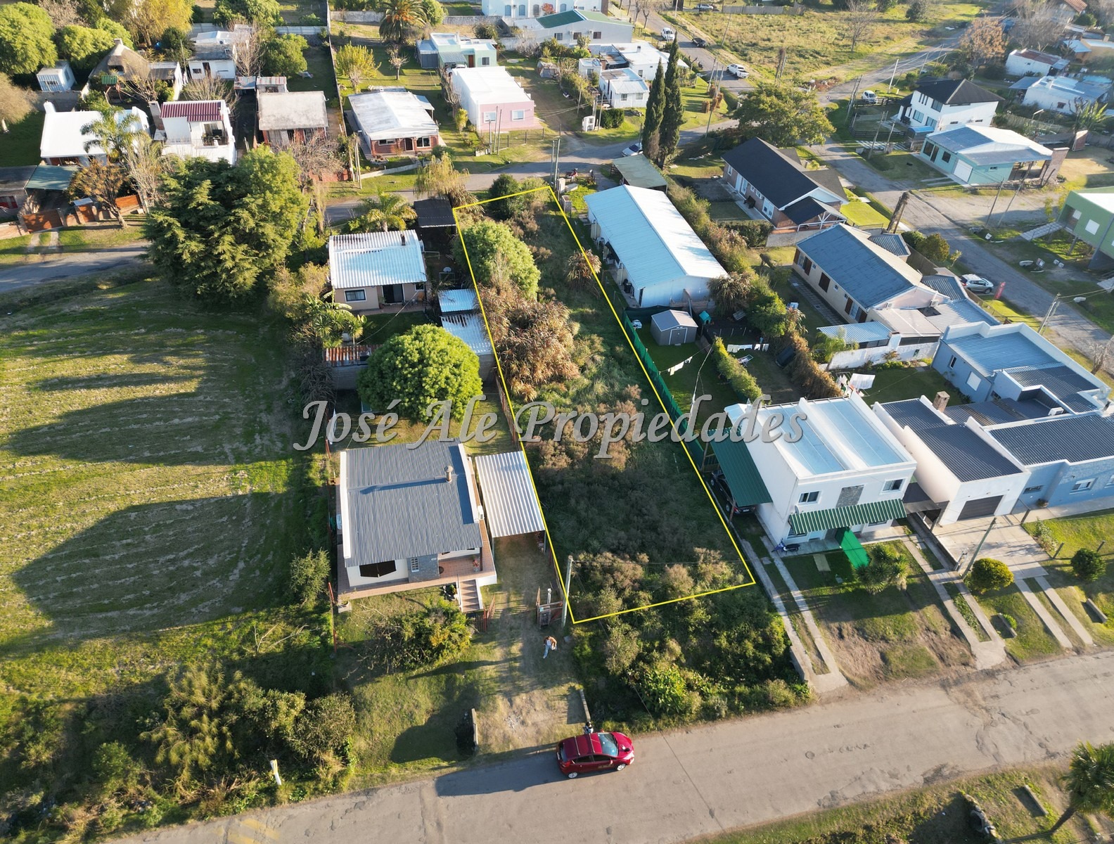 Imagen 10 de Terreno ubicado en el Real de San Carlos con salida a 2 calles, a pocas cuadras de la Plaza de Toros, Colonia.