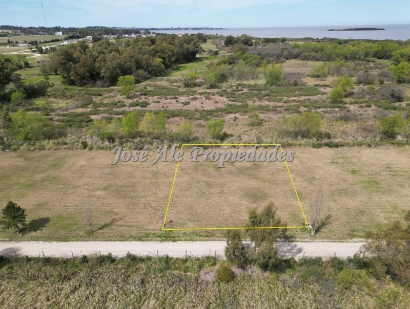 Espectacular terreno ubicado en Barrio Sheraton, el mismo cuenta con 1000 m2.