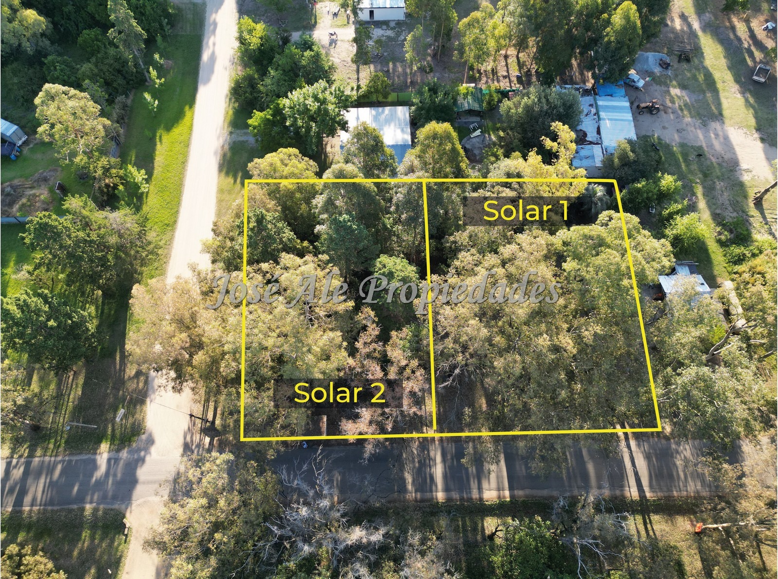 Imagen 1 de Se trata de 2 terrenos sobre Av. Principal a 9 cuadras de las hermosas playas del Balneario Santa Ana, Colonia.