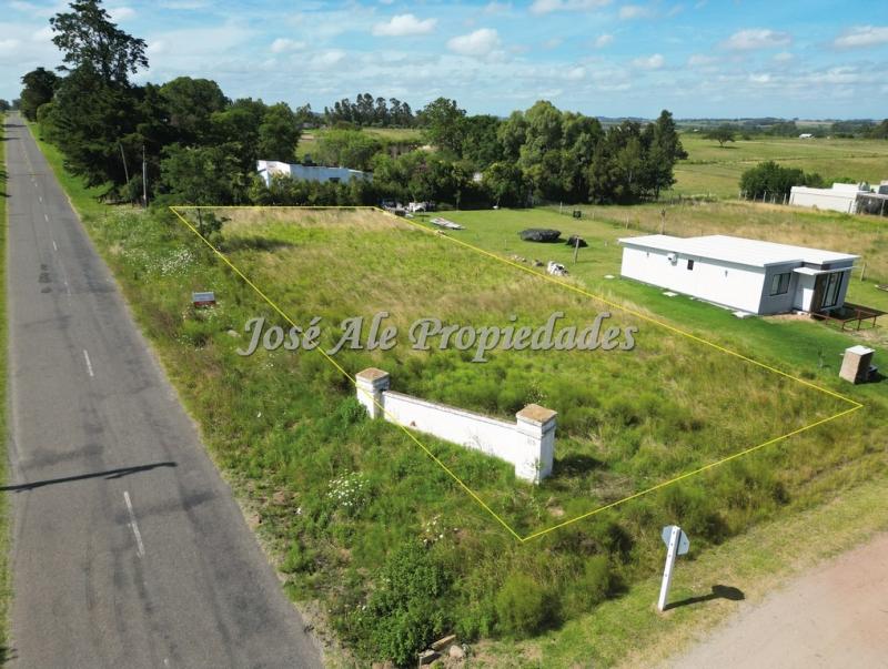 Terreno de 1001 m2 ubicado en esquina en el Real de San Carlos.