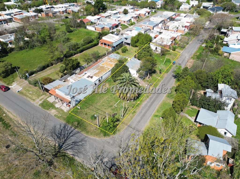 Imagen 8 de Terreno de 809 m2 en esquina con 2 propiedades arrendadas, ideal para inversión.