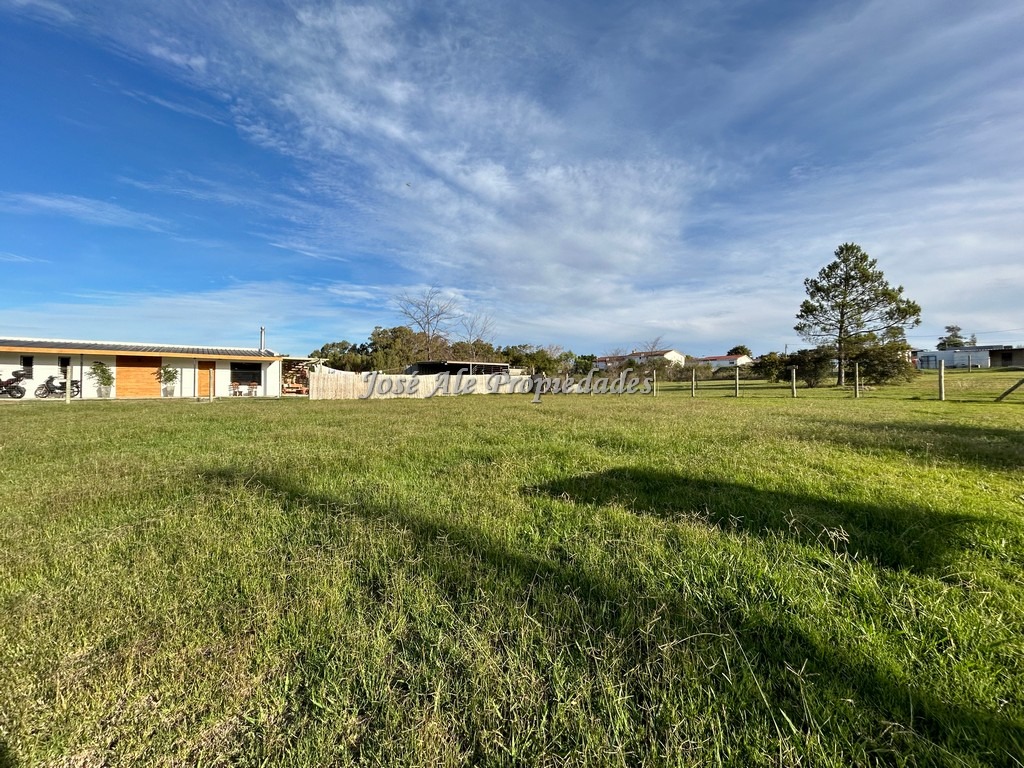 Imagen 6 de Terreno en esquina ubicado en fraccionamiento 3 pinos, sobre las calles Joaquín Artigas y Pantaleón Artigas.