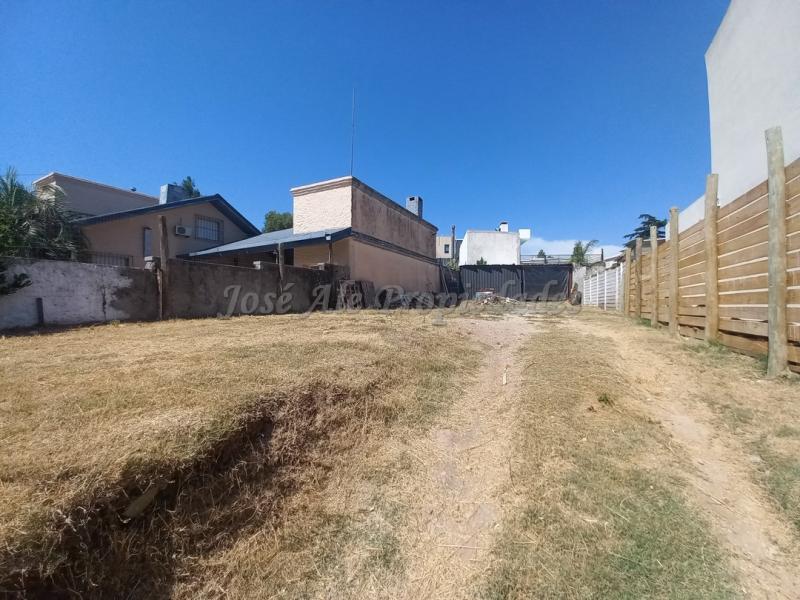 Terreno ubicado sobre la calle Villamajo en una hermosa zona de Colonia.
