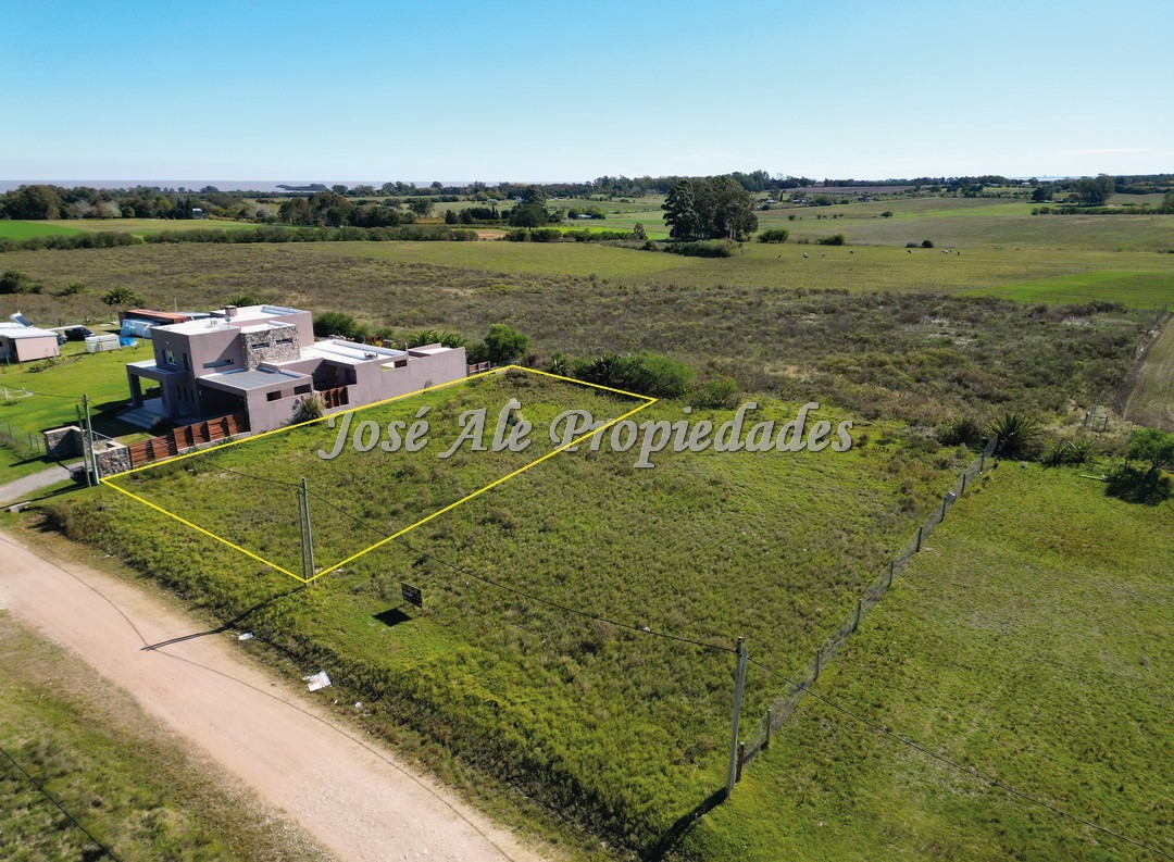 Imagen 1 de Terreno ubicado en zona Real de San Carlos, camino del medio, se trata de un terreno de 1000m2 de sup.
