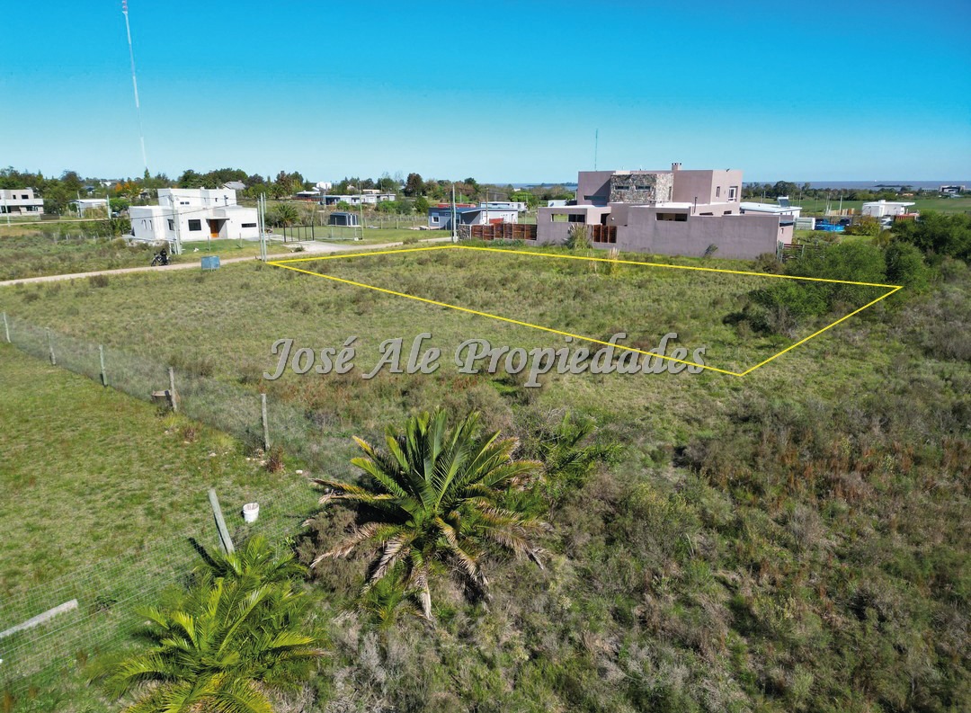Imagen 4 de Terreno ubicado en zona Real de San Carlos, camino del medio, se trata de un terreno de 1000m2 de sup.