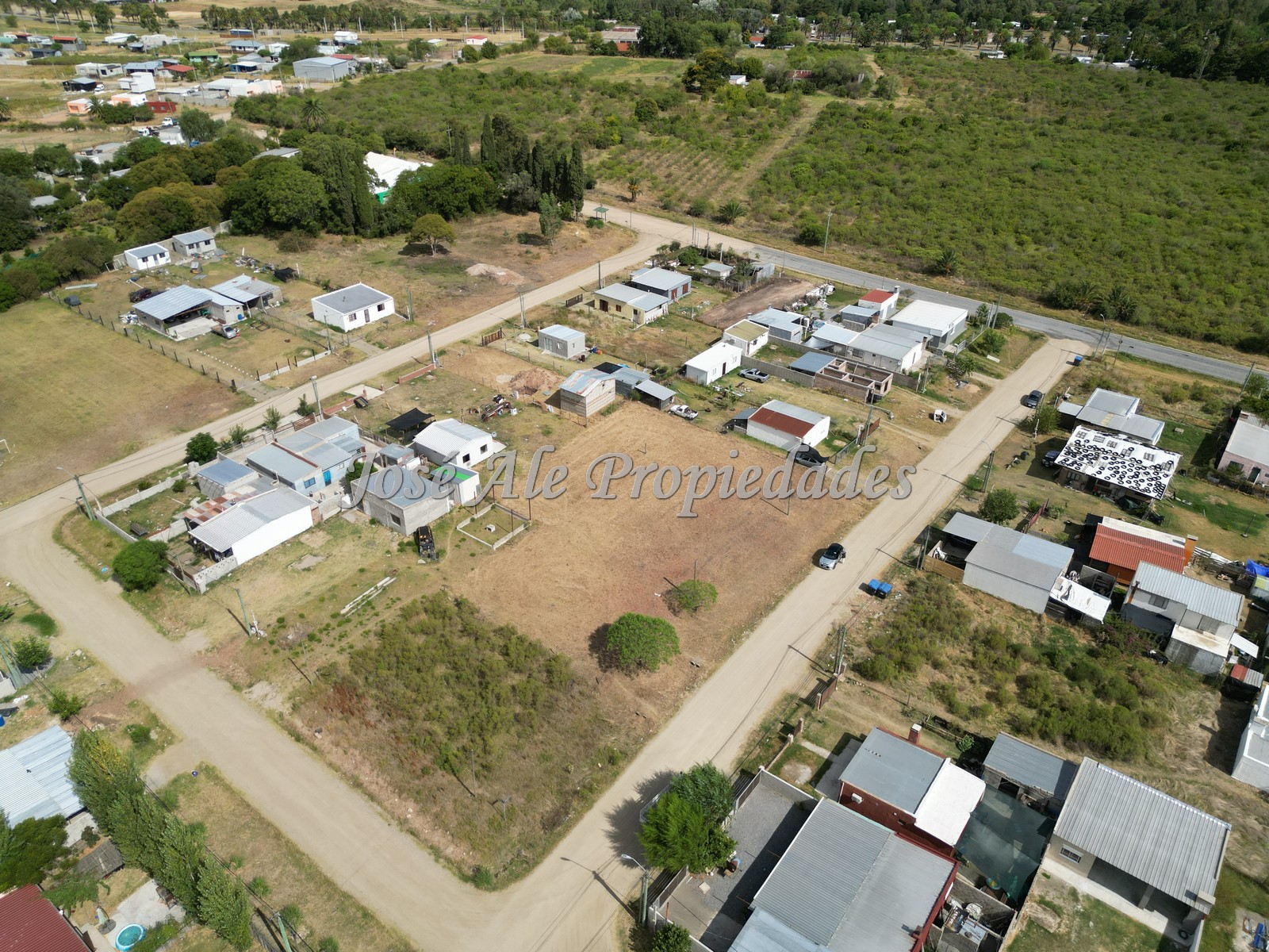 Imagen 9 de Se trata de 1 terreno ubicado en el barrio Los Algodones, El General. A metros de la Ruta nº1, Colonia.