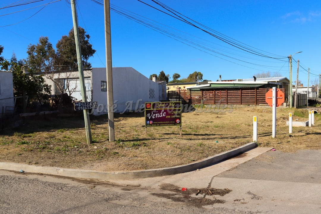 Imagen 10 de Terreno en esquina estratégicamente ubicado sobre calle Oscar Cáceres.