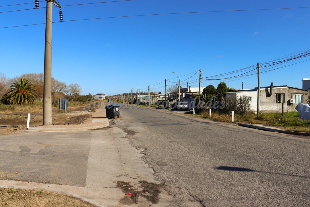Imagen 8 de Terreno en esquina estratégicamente ubicado sobre calle Oscar Cáceres.