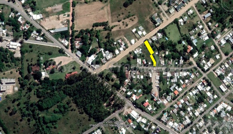 Imagen 3 de 2 Terrenos muy bien ubicados a paso de todo, uno con frente a la recientemente renovada calle Atanasio Sierra.