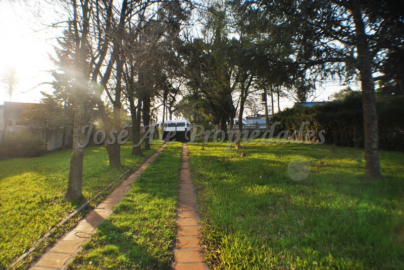 Imagen 10 de Terreno estratégicamente ubicado en esquina, zona Real de San Carlos, a paso de todos los servicios.