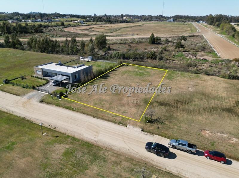 EN VENTA Espectacular terreno ubicado en Barrio Privado Sheraton Golf, el mismo cuenta con 1500 m2.