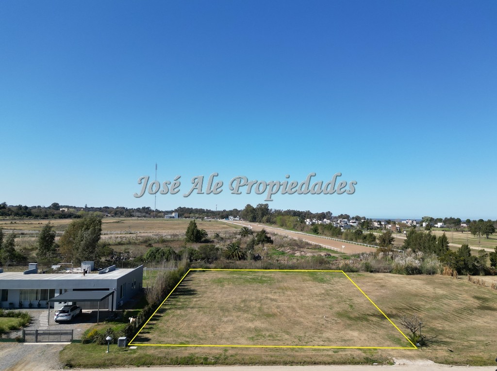 Imagen 2 de EN VENTA Espectacular terreno ubicado en Barrio Privado Sheraton Golf, el mismo cuenta con 1500 m2.