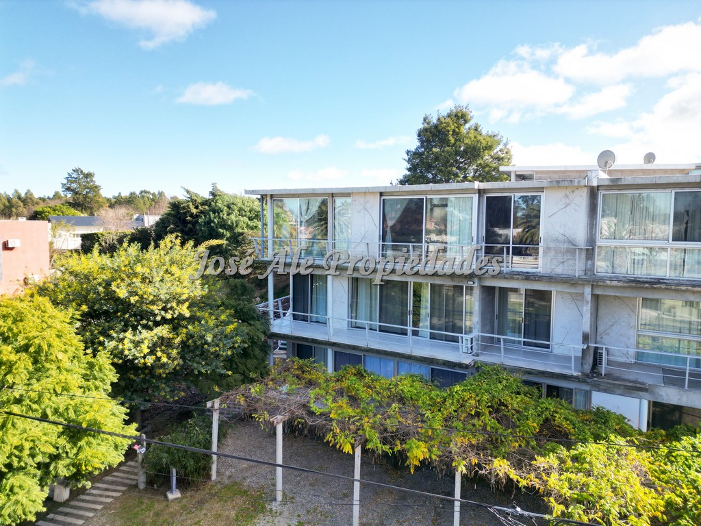 Imagen 1 de Departamento a pocas cuadras de Rambla Costanera y playas de Colonia del Sacramento.