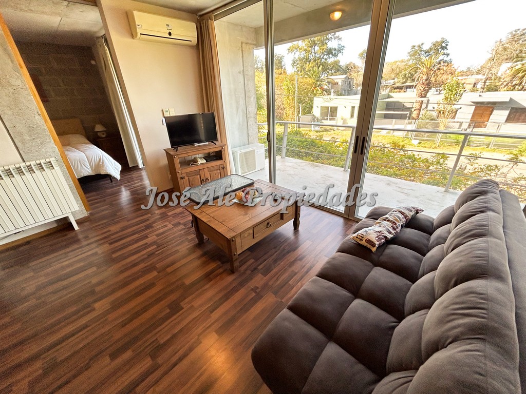 Imagen 2 de Departamento a pocas cuadras de Rambla Costanera y playas de Colonia del Sacramento.