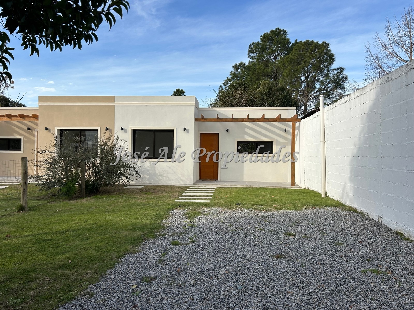 Imagen 1 de Propiedad de 2 dormitorios a estrenar ubicada en el Real de San Carlos, Colonia.