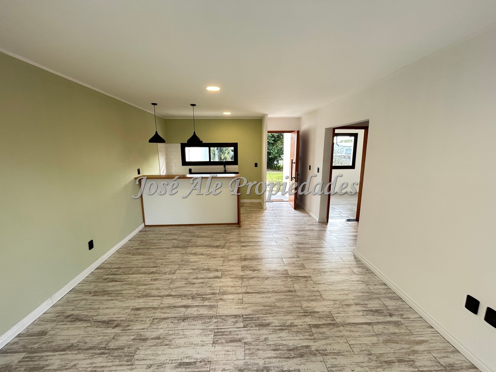 Imagen 3 de Propiedad de 2 dormitorios a estrenar ubicada en el Real de San Carlos, Colonia.