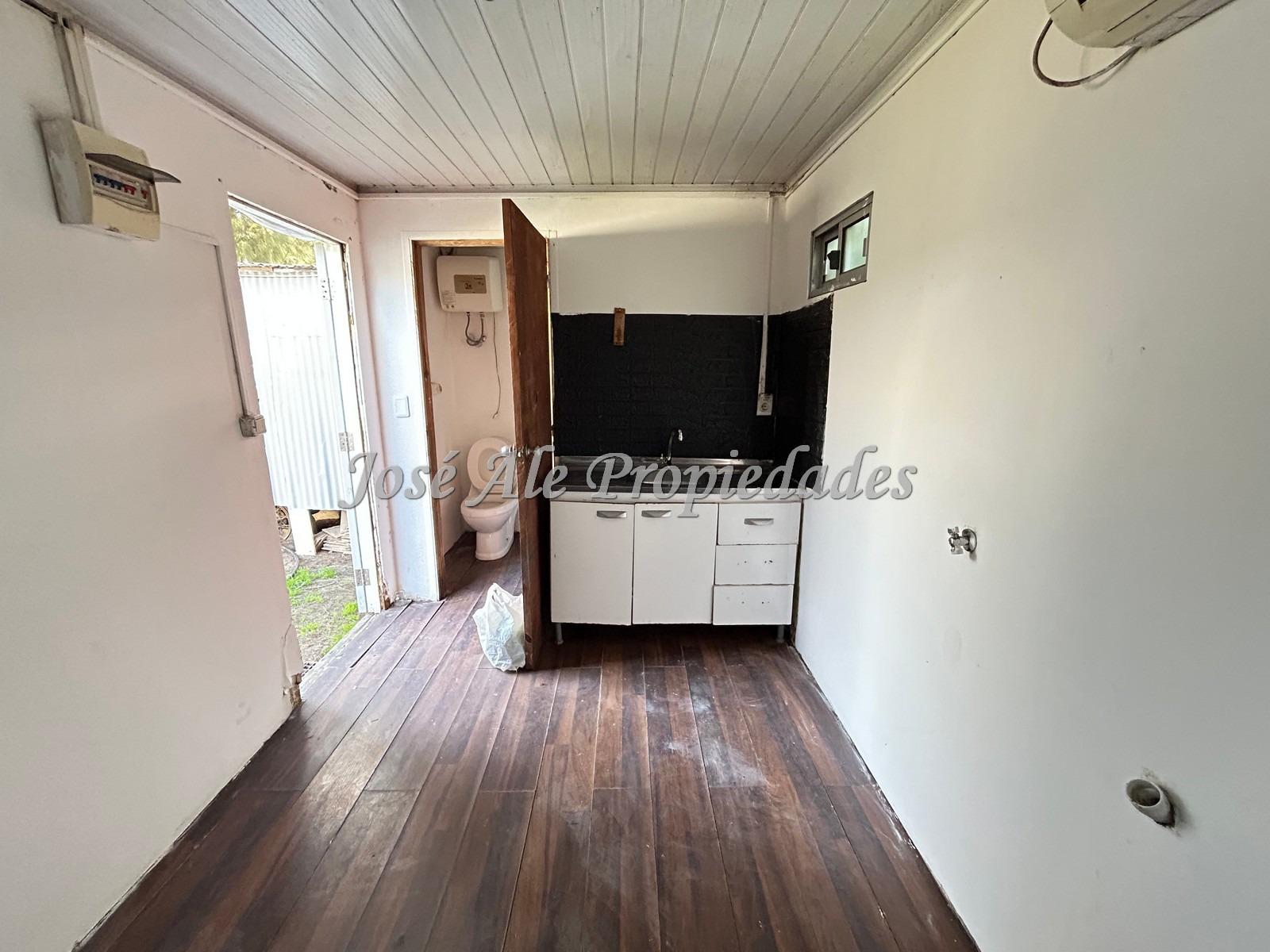 Imagen 3 de Monoambiente ubicado en el Real de San Carlos, Colonia.