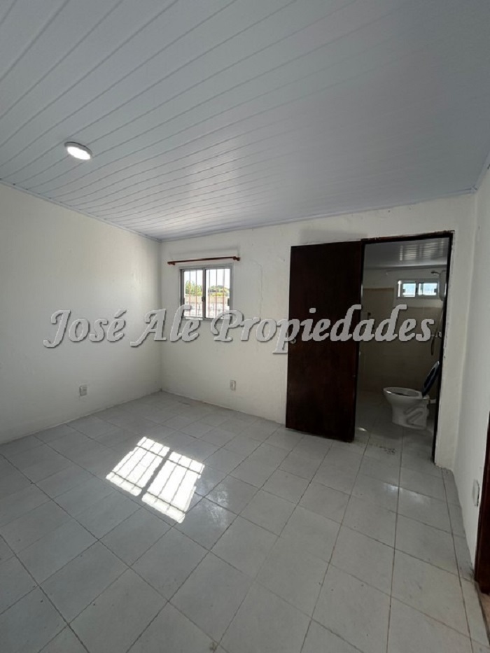 Imagen 5 de Casa de 1 dormitorio, ubicada en el Real de San Carlos, Colonia.