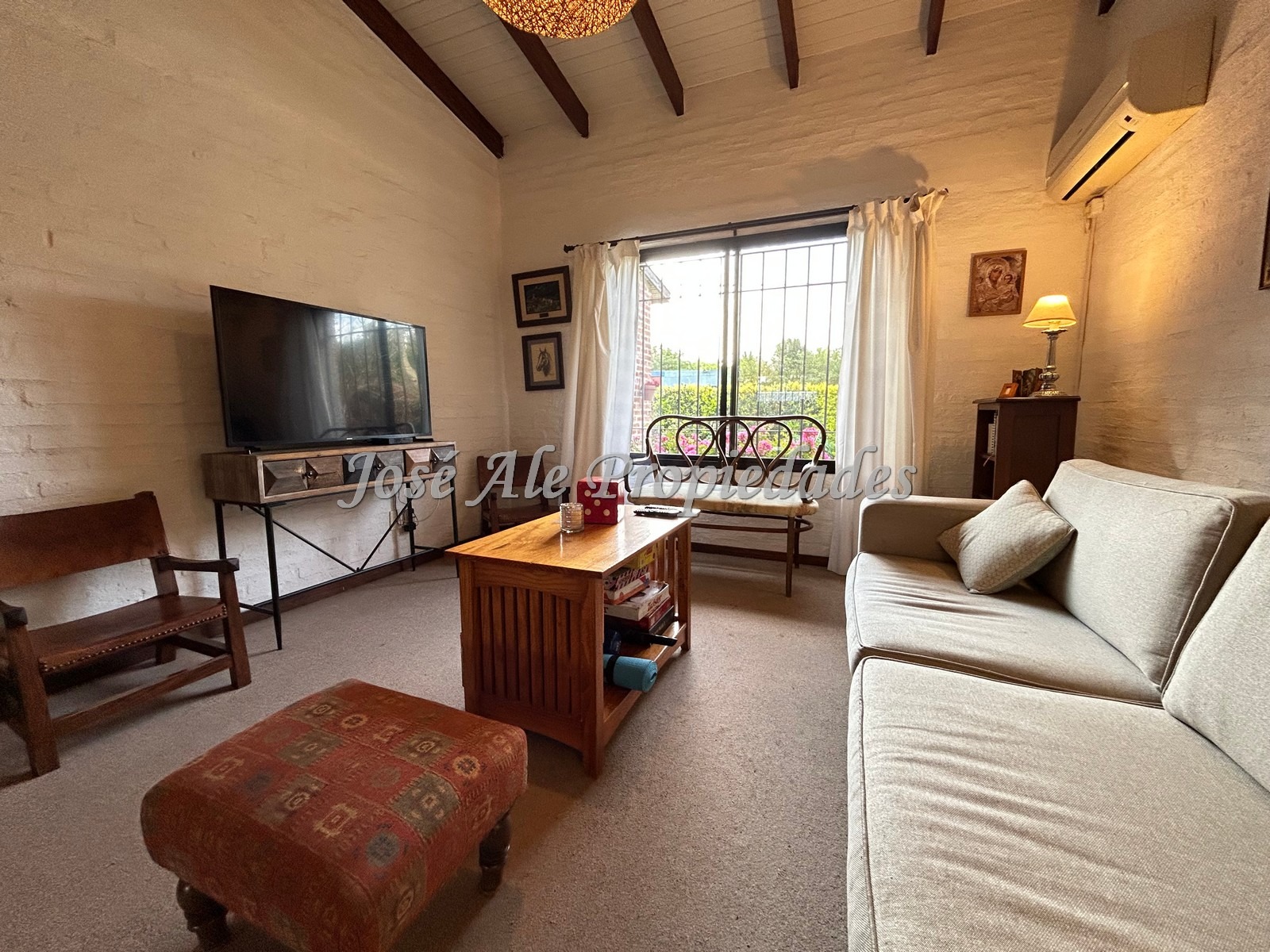 Imagen 5 de Hermosa propiedad de 3 dormitorios, a tan solo 3 cuadras de la Rambla y Playas de Colonia.