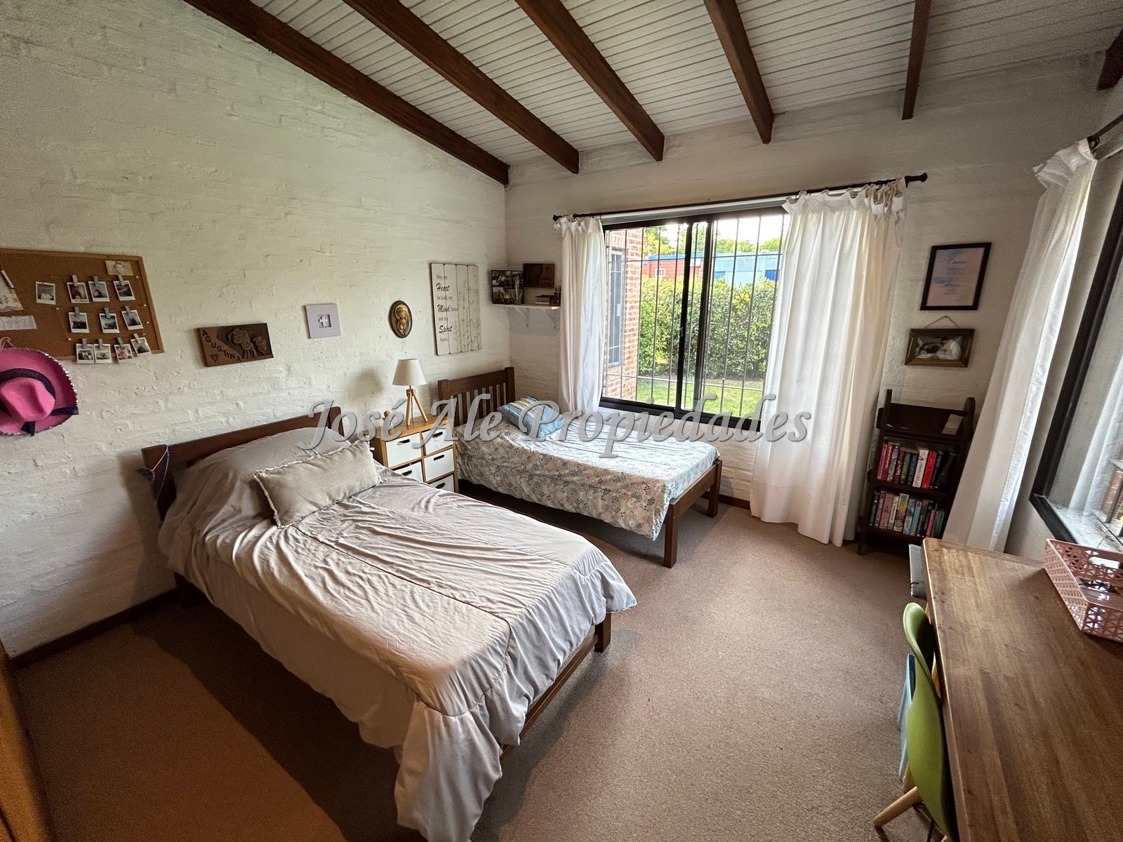 Imagen 8 de Hermosa propiedad de 3 dormitorios, a tan solo 3 cuadras de la Rambla y Playas de Colonia.