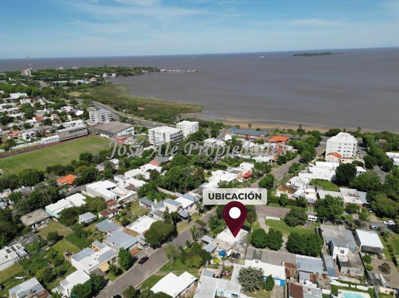 Se trata de una casa sólida, de construcción tradicional, que posee ambientes confortables y amplios.