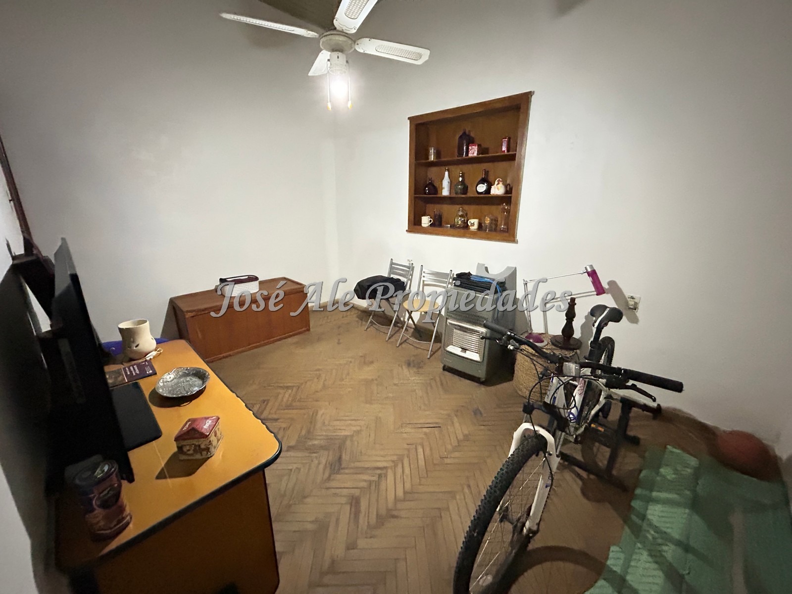 Imagen 10 de Importante propiedad de 130m2 edificados ubicada en el centro de la ciudad de Nueva Helvecia, Colonia.