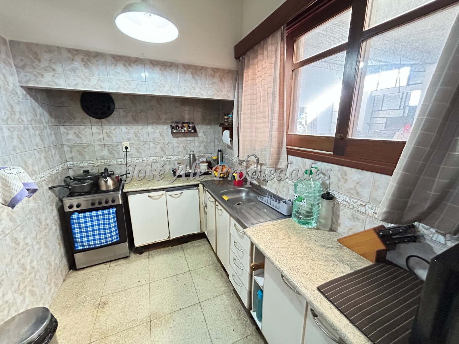 Imagen 9 de Importante propiedad de 130m2 edificados ubicada en el centro de la ciudad de Nueva Helvecia, Colonia.