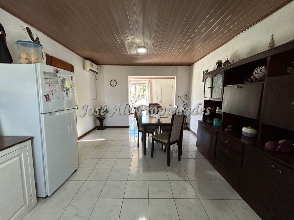 Imagen 6 de Casa ubicada sobre la Ruta Nacional 1 antes de la Bodega Bernardi.