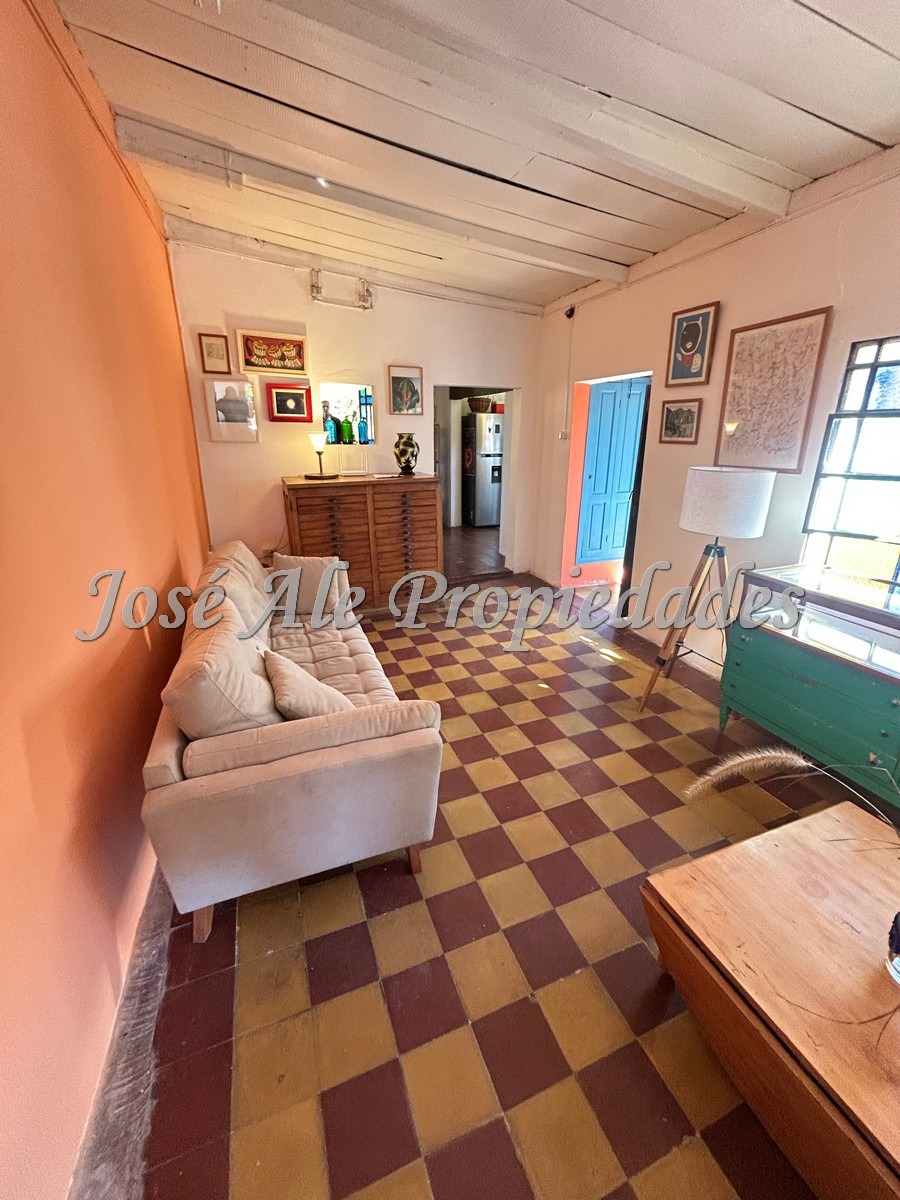 Imagen 3 de NUEVO PRECIO! Hermosa casa de grande dimensiones. Rodeada por un entorno de naturaleza, Colonia