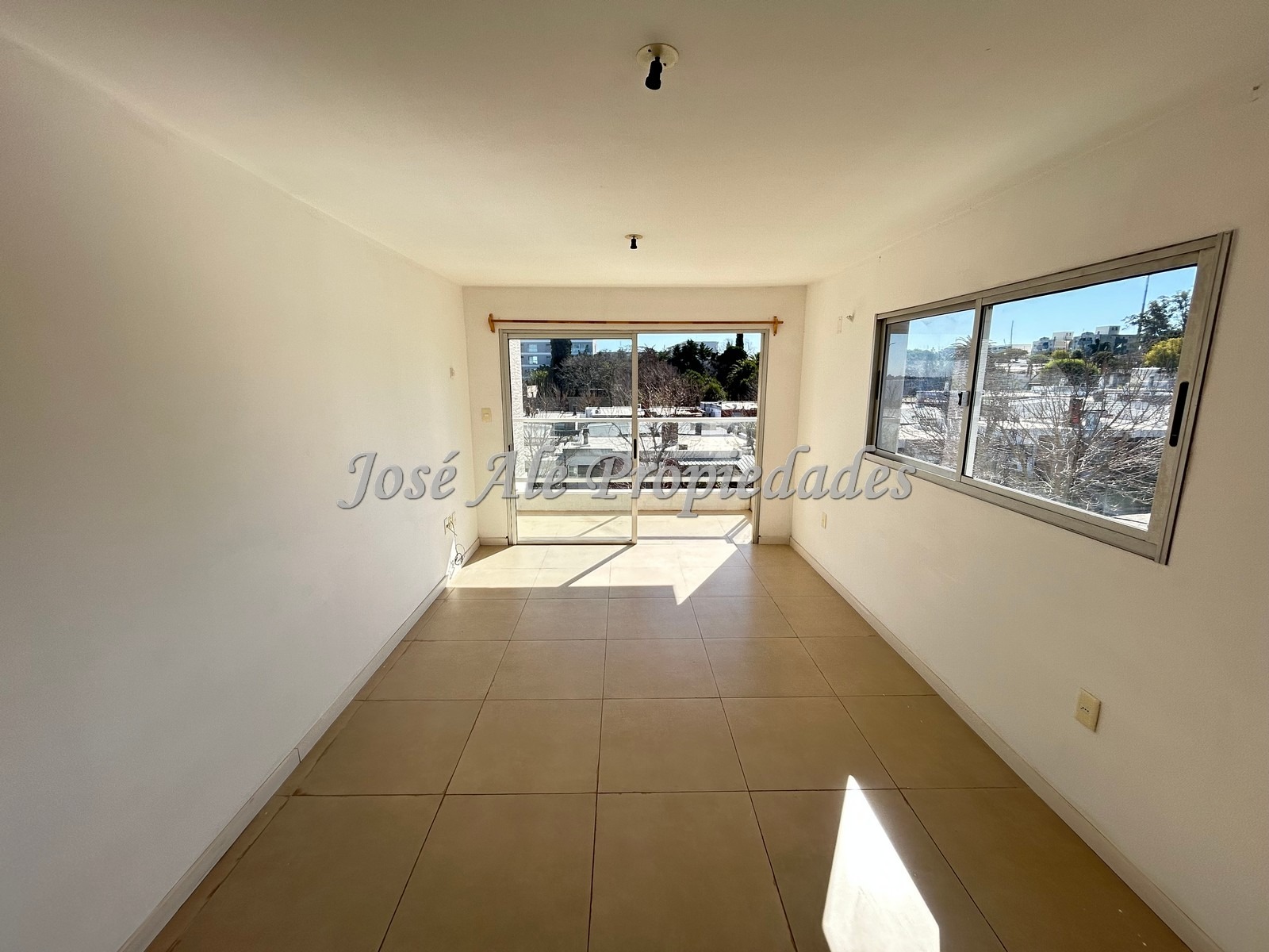 Imagen 3 de Espectacular apartamento de un dormitorio en edificio residencial frente al Rio de la Plata, Colonia.