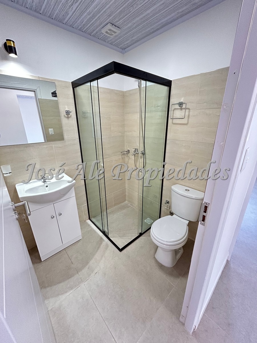 Imagen 5 de Casa de 2 dormitorios a estrenar con renta ubicada en agradable entorno en el Real de San Carlos, Colonia.