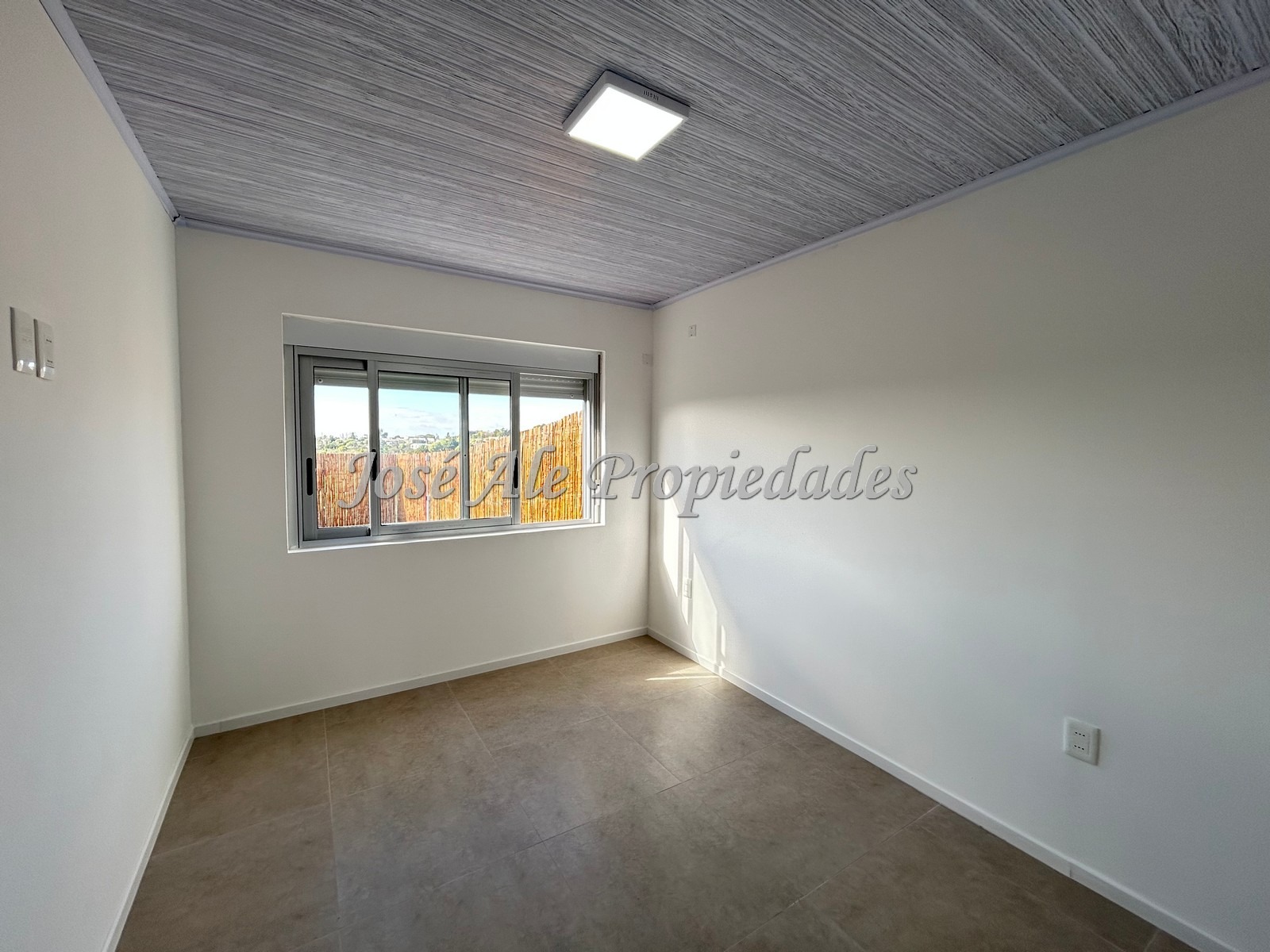 Imagen 6 de Casa de 2 dormitorios a estrenar con renta ubicada en agradable entorno en el Real de San Carlos, Colonia.